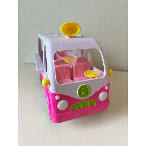 Shopkins Scoops Ice Cream Truck with Season 1 Shopkins - Picture 6 of 8